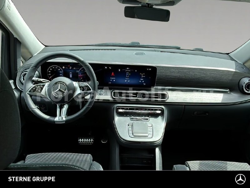 Mercedes-Benz V 250d 4MATIC 2025