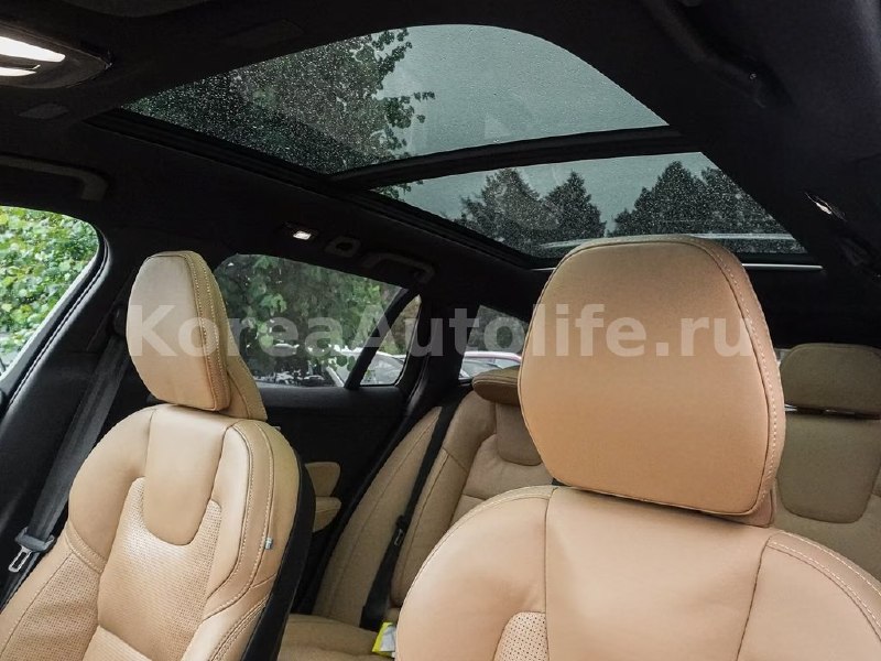 Volvo V60 Cross Country 2024