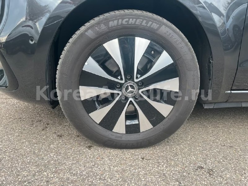 Mercedes-Benz V 300 d 2025