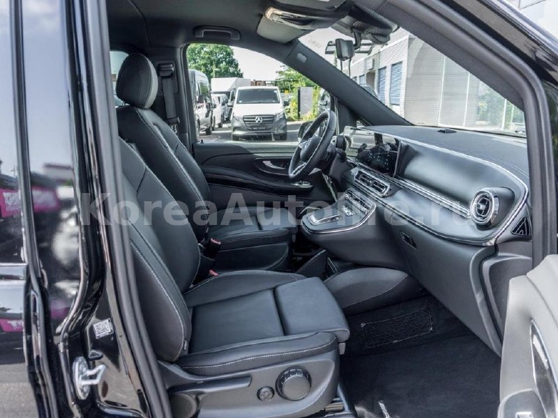 Mercedes-Benz V 300 d 4M 2026