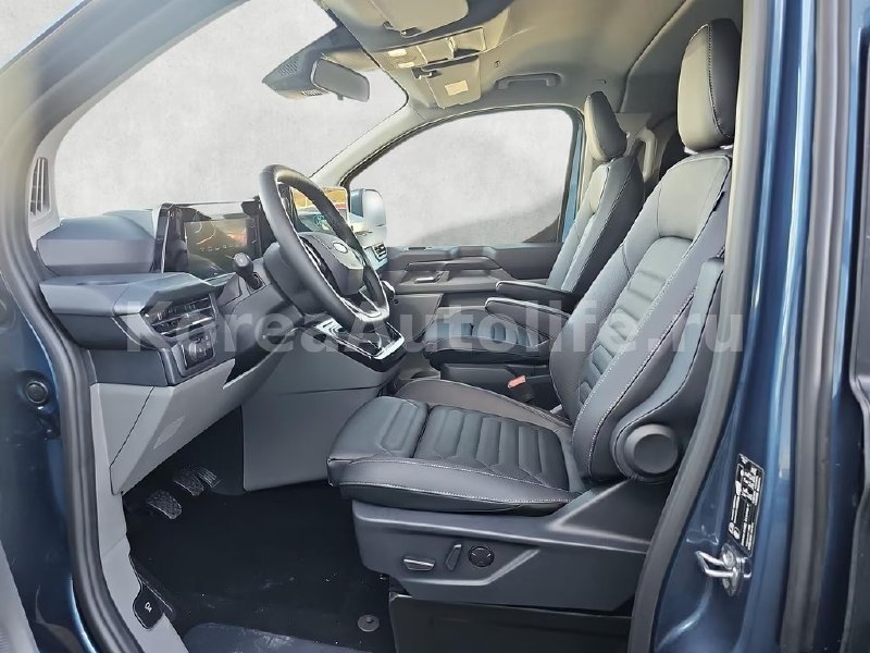 Ford Tourneo Custom 2.0 EB 2025