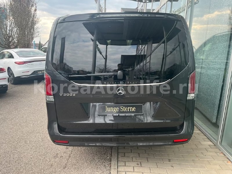 Mercedes-Benz V 300 d 2025
