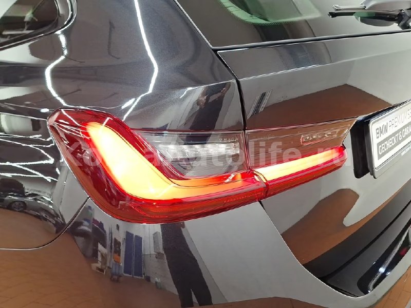 BMW 318 i Touring LiveCockpitProf 2025