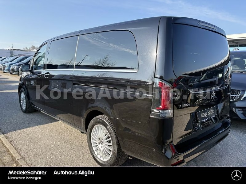Mercedes-Benz V 300 d 4MATIC 2025