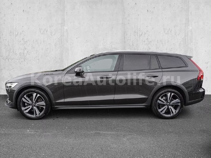 Volvo V60 Cross Country 2024